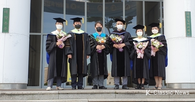 사진=좌로부터 이영주 박사, 강재구 교수, 김영배 교수, 정희석 교수(성결대부총장), 홍이환 박사, 손이솔 박사 ⓒK-Classic News