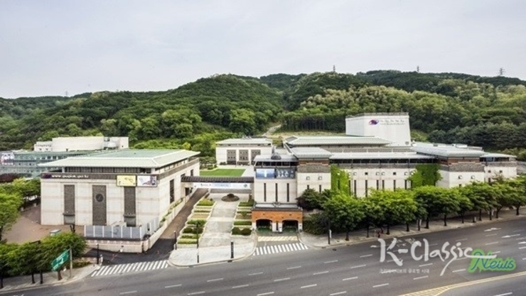 [송인호 칼럼] 소수가 다수를 대변하는 이상한 '비대협'