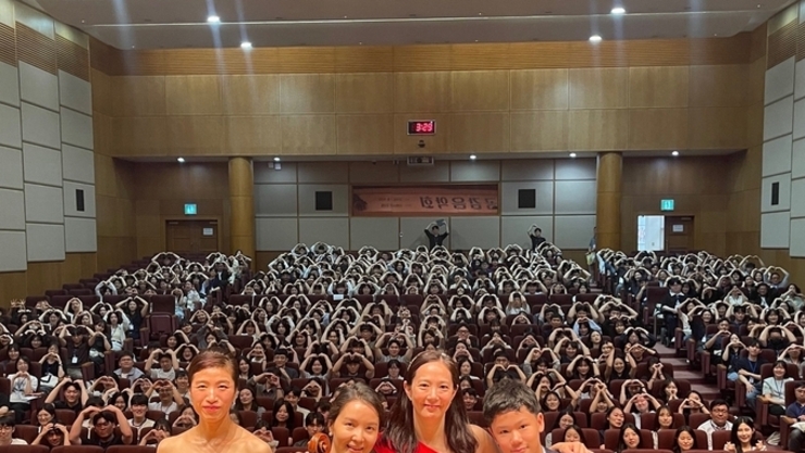 [신년 인터뷰-피아니스트 이지영] “미국과 한국에서의 연주 그리고 2026년의 기대”