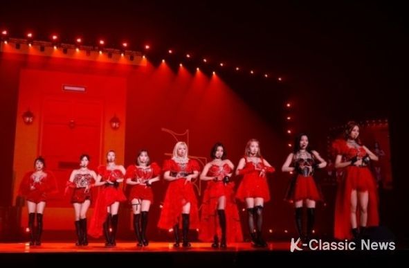 걸그룹 '트와이스' 일본 도쿄돔 공연 (JYP엔터테인먼트 제공)