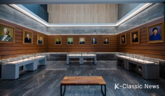 대통령기록전시관 3층 ‘기록의 전당’에 복제·전시하고 있는 대통령 초상화