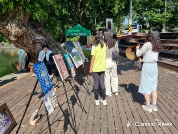 함안청년들, 무진정에서 소규모 전시회 개최
