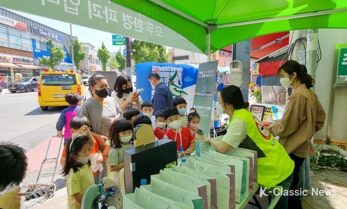 화순군, 세계 금연의 날·구강보건의 날 캠페인 펼쳐