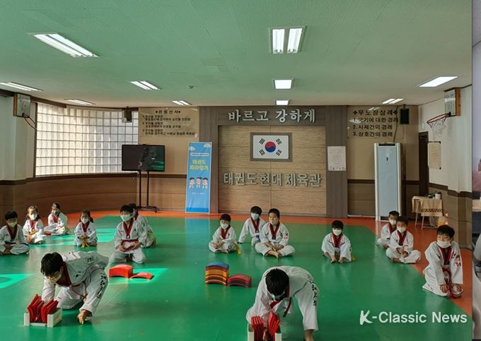 부안군 가족센터, ‘태권도 따라잡기’ 행사 실시