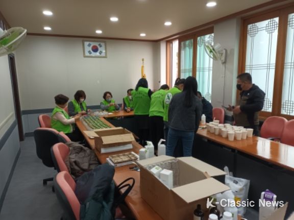 자연보호동서금동협의회 & 사천시 청년정책네트워크, 사랑의 디퓨저 나누기 행사 가져