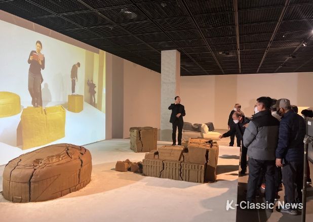 수원시립미술관, 농아인 초청 수어 해설 전시 투어