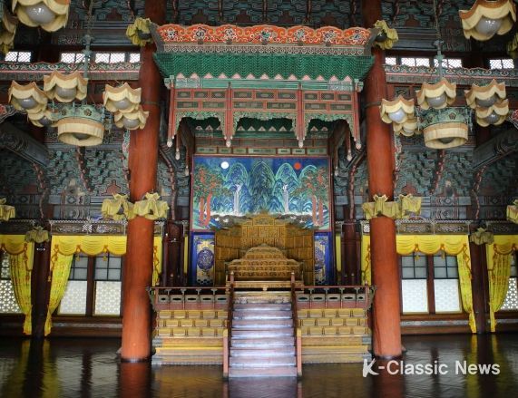 인정전 내부 모습