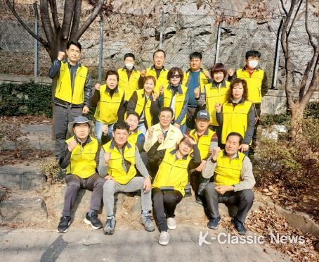 광양 중마동, 광양만상공인회 봄맞이 봄꽃 심기 행사 가져