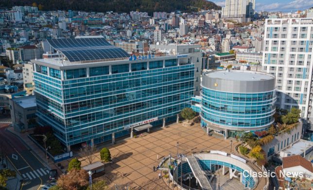 부산 동구, 2030부산세계박람회 유치 기원 가족사랑 그림 공모전 시상식 및 전시회 개최