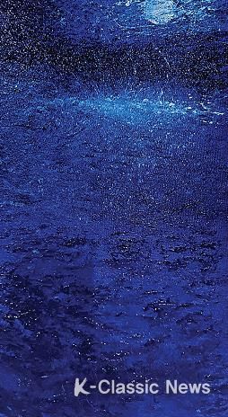 아우르다 초대전에 전시한 작가들의 작품 고석찬 작가의 ‘달빛’