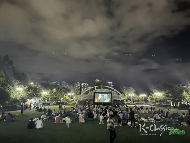 구리시청소년재단, 청소년수련관 '2025 청소년동아리 어울림마당 ‘별빛 밤 축제'' 성황리 개최