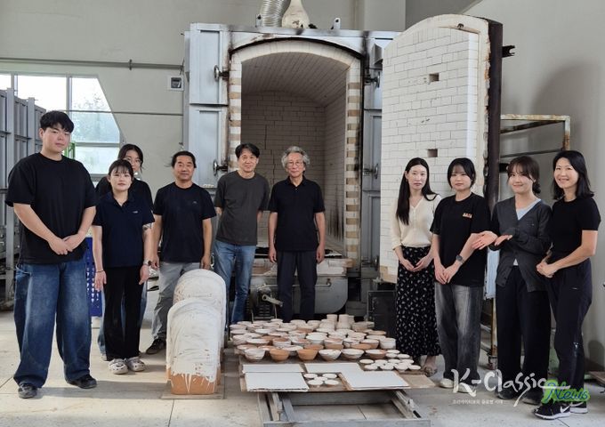 (김해공예창작지원센터, 공예마스터클래스 결과보고전 개최)단체사진