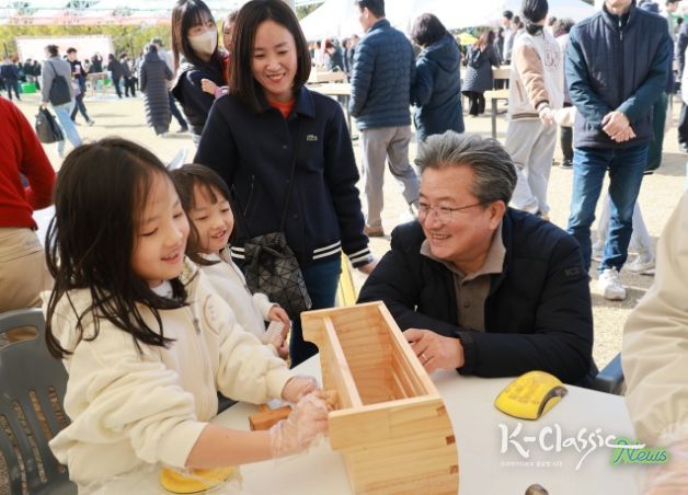 지난 1일과 2일 유림공원 동편 잔디광장에서 진행된 ‘2025 목재체험행사’