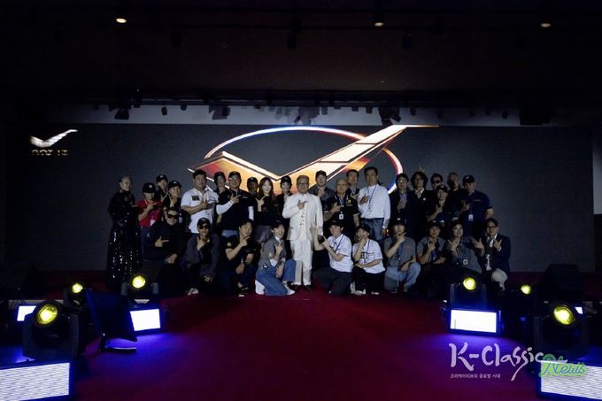 앤디박 의장과 주최인 그랜디엔터테인먼트외 전 스텝진 사진촬영