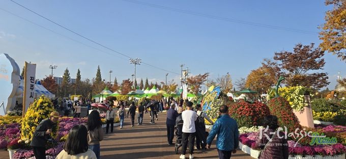 ‘2025 진주국화작품전시회’성황리 폐막