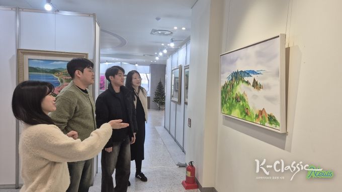 광산구가 26일까지 모두의 쉼터 개관을 기념해 구청 1층에서 건축사 특별 초대전을 개최한다.