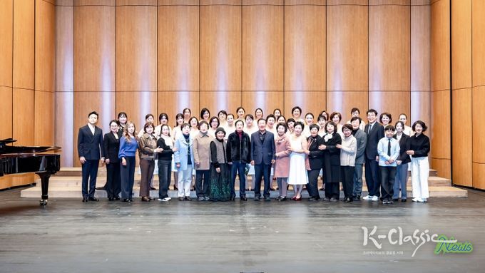 함안군 여성합창단 단체사진