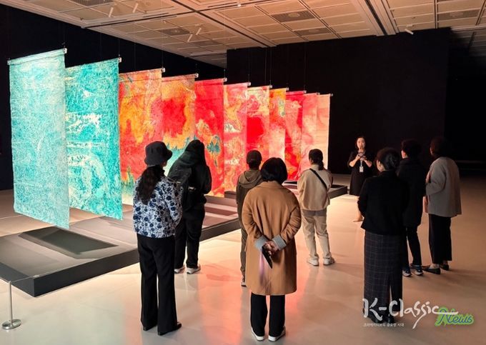 큐레이터 전시투어