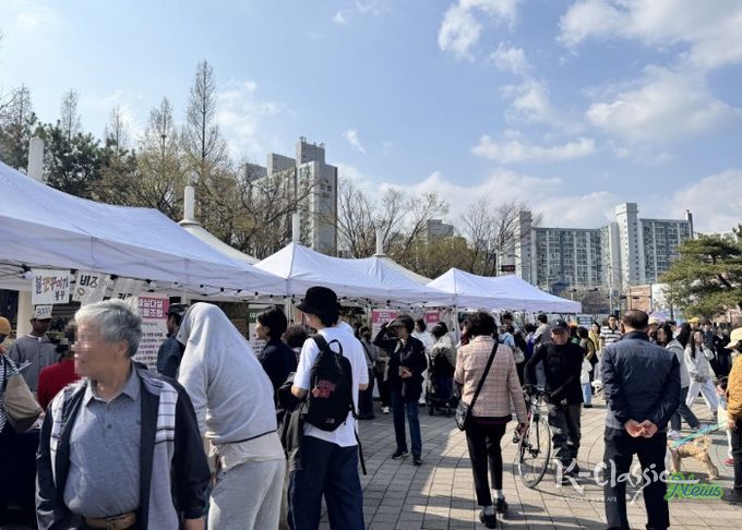 장자호수공원 사회적경제 반짝가게를 찾은 시민
